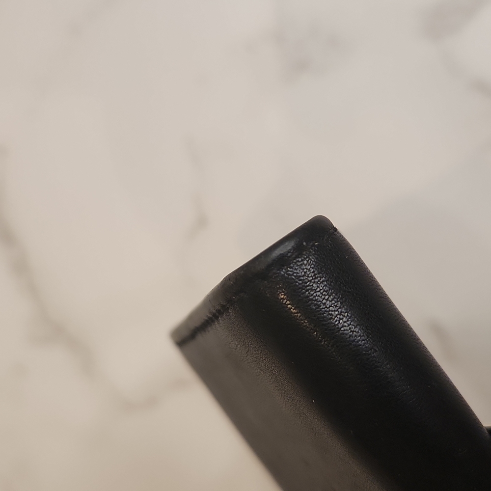 Authentic Gucci 6 Key Black Leather Case - Picture 4 of 11